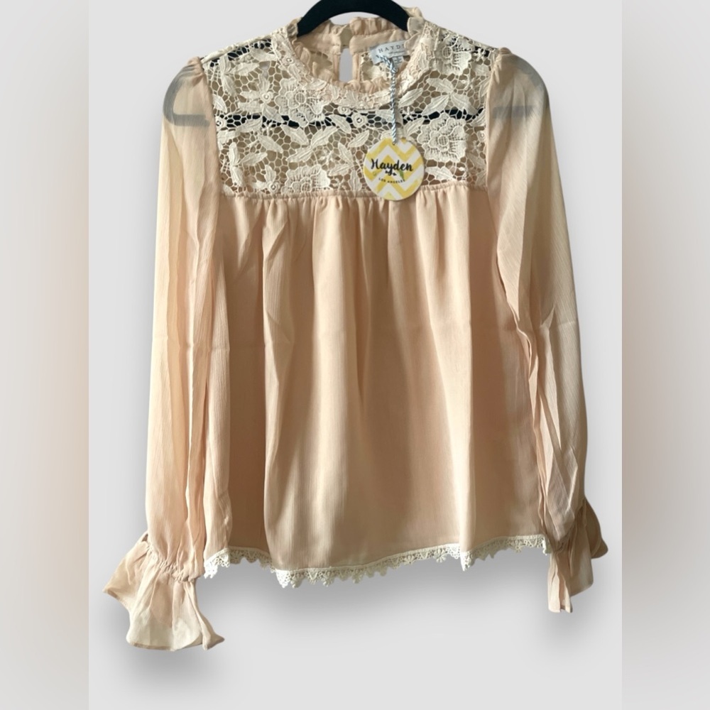 Hayden LA Women’s Semi Sheer Appliqué Blouse Sz Small Lace Nude Boho NWT